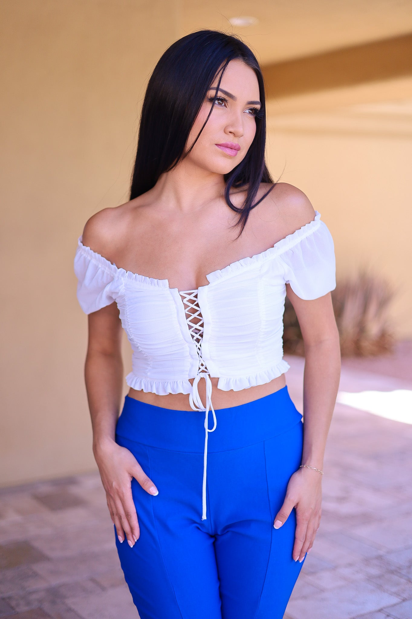 White - Jaripeo Off Shoulder Crop Top