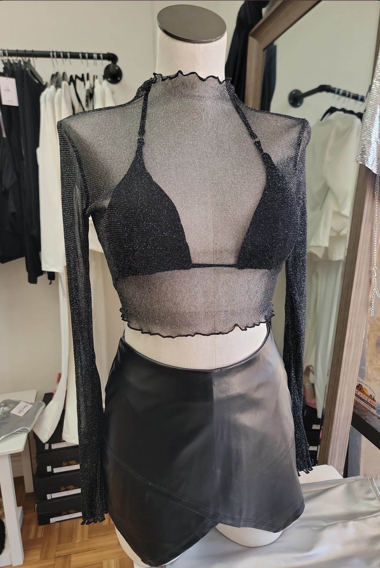 Black - Mesh Glitter Long Sleeve Crop