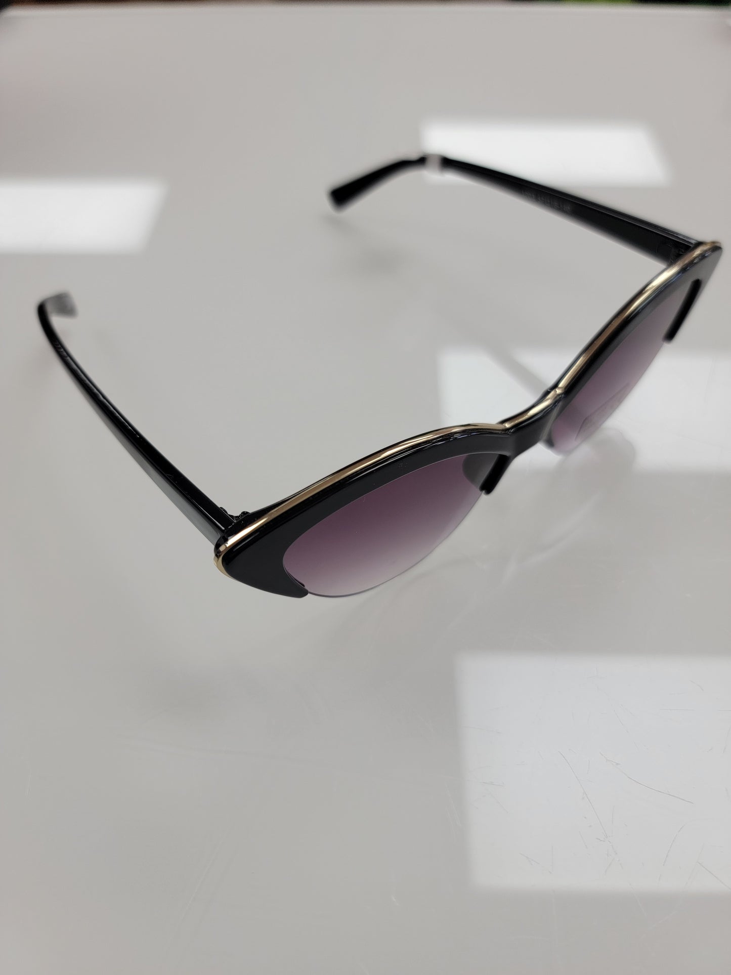 Black Cateye - Slim Sunglasses