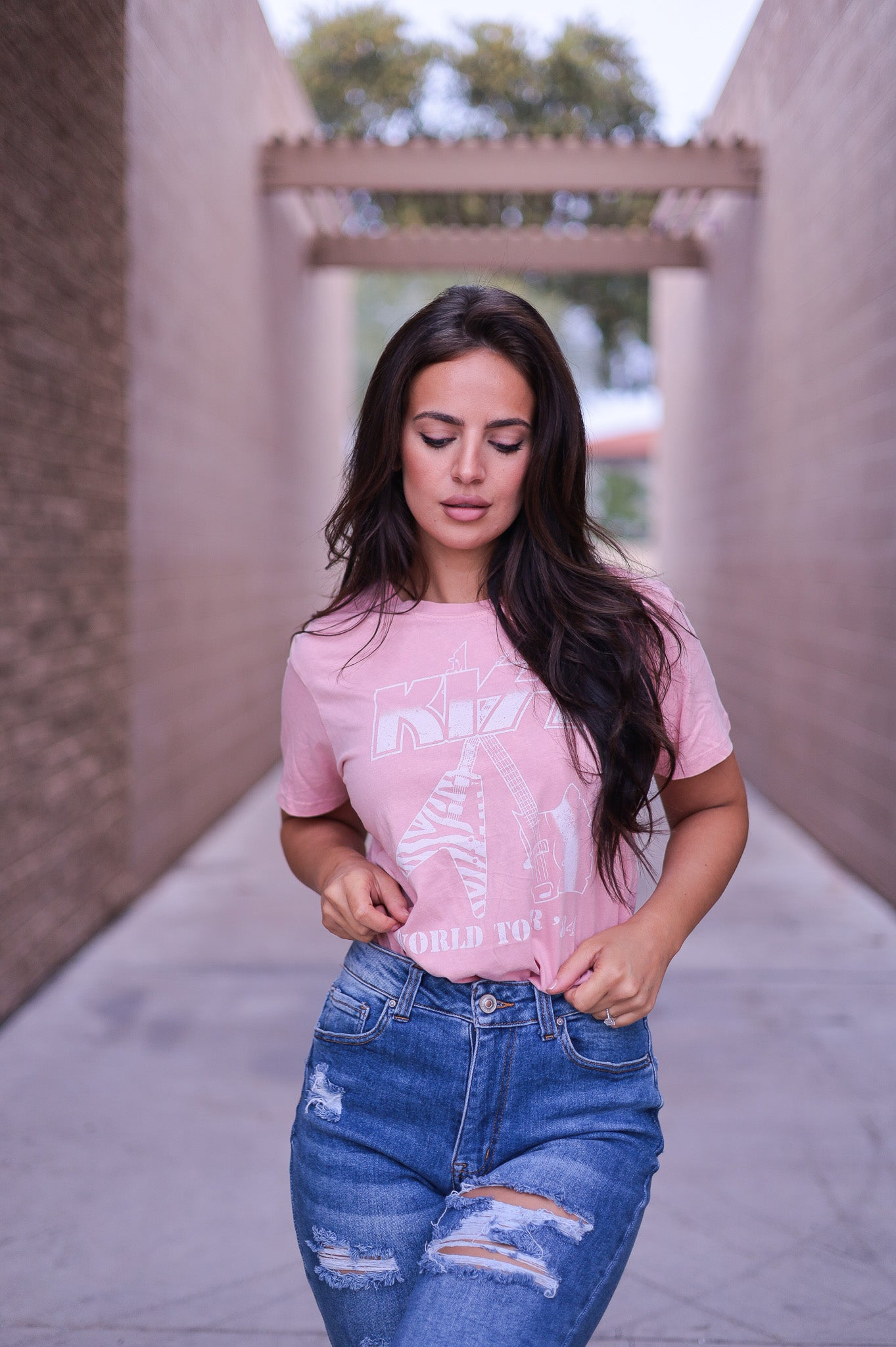 KISS - Washed Pink Graphic Band Tee